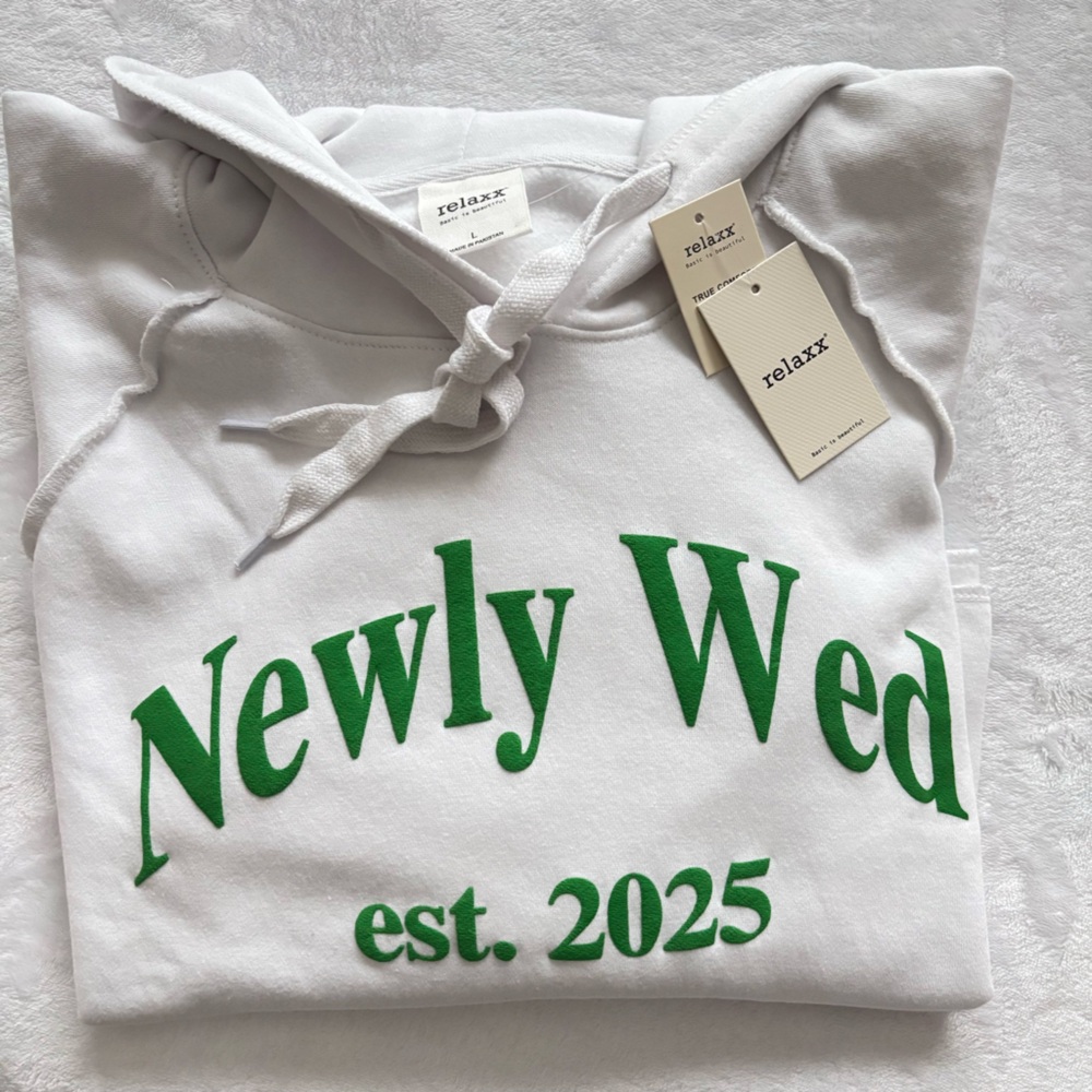 RELAXX Newly Wed White Long Sleeve Oversized Fleece Interior  Hoodie--L